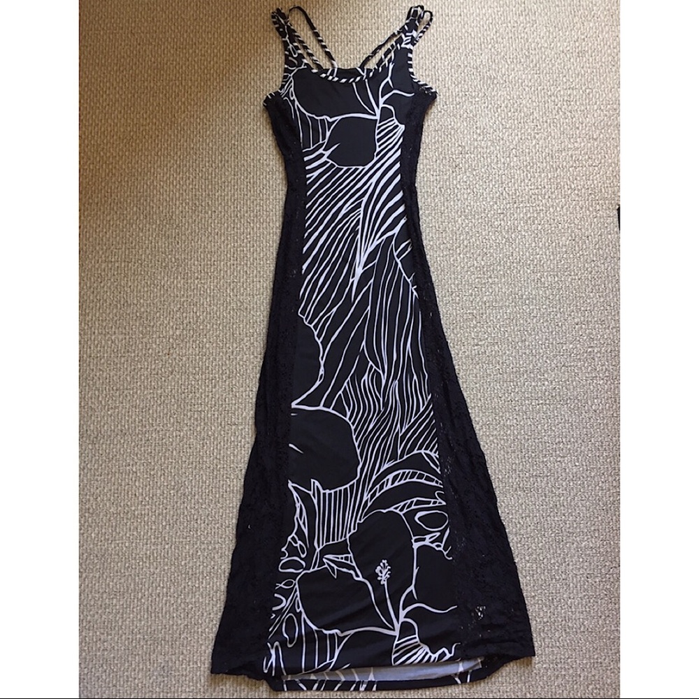 W By Wenjie Floral Maxi Dress